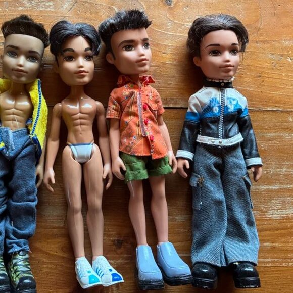 Five Bratz Boy Dolls 2003 - Picture 3 of 16